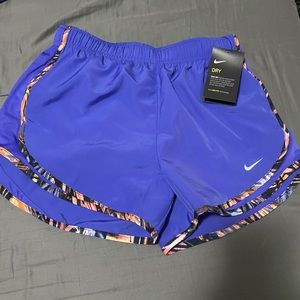 Nike women’s running shorts